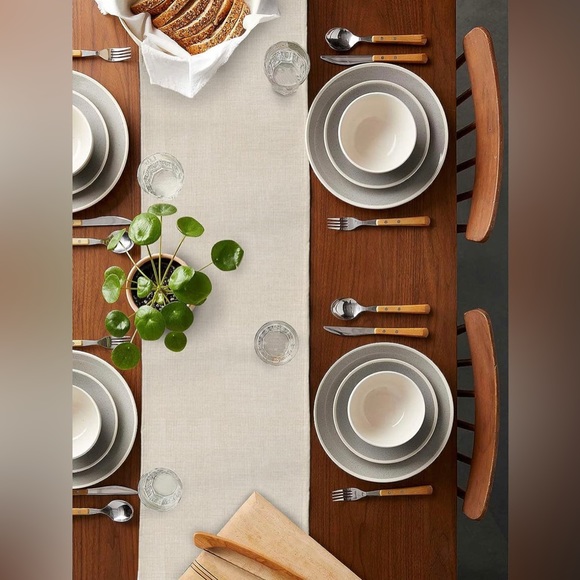 Easter Table Runner - Picture 2 of 5